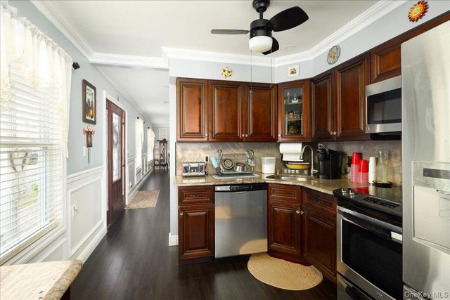 35 Carnation Road, Levittown, NY 11756