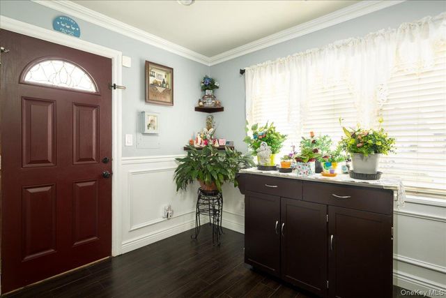 35 Carnation Road, Levittown, NY 11756