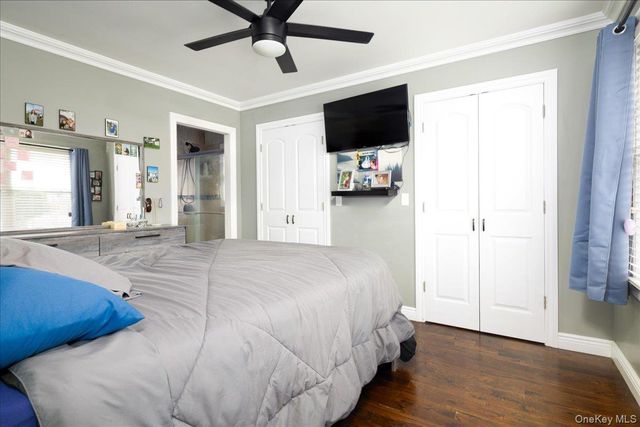 35 Carnation Road, Levittown, NY 11756