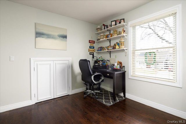 35 Carnation Road, Levittown, NY 11756