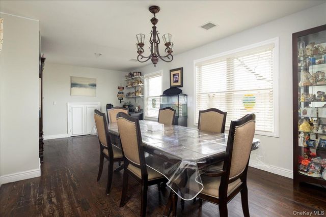 35 Carnation Road, Levittown, NY 11756