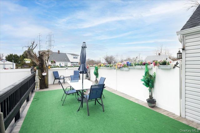 35 Carnation Road, Levittown, NY 11756