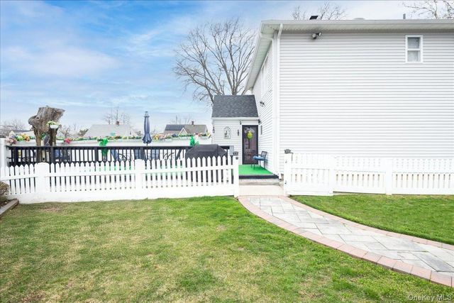 35 Carnation Road, Levittown, NY 11756