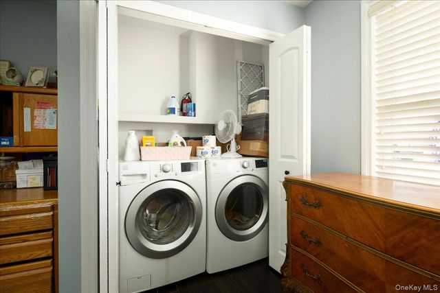 35 Carnation Road, Levittown, NY 11756