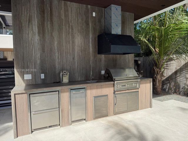 125 SW 29th Rd, Miami, FL 33129