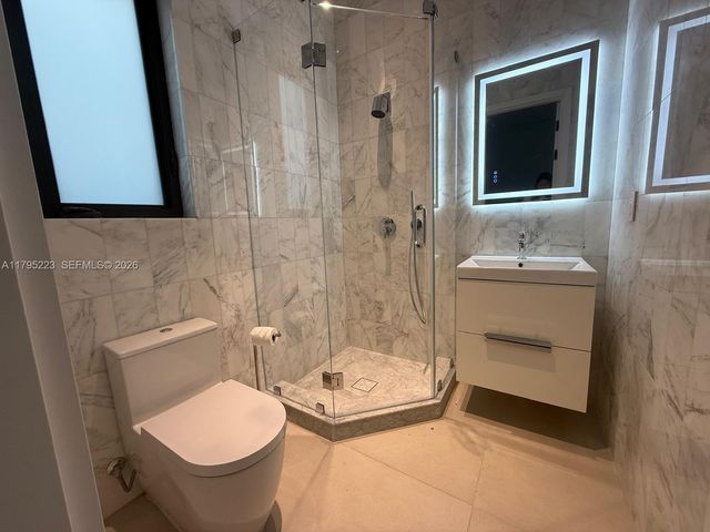 125 SW 29th Rd, Miami, FL 33129