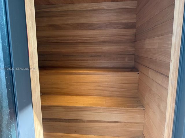 125 SW 29th Rd, Miami, FL 33129