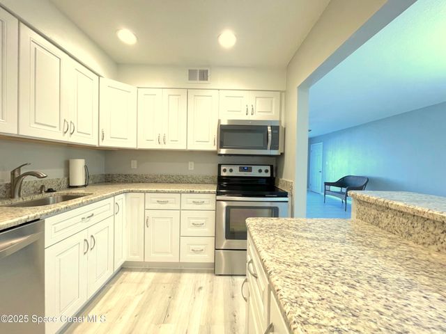 2700 N Highway A1a 7203, Indialantic, FL 32903