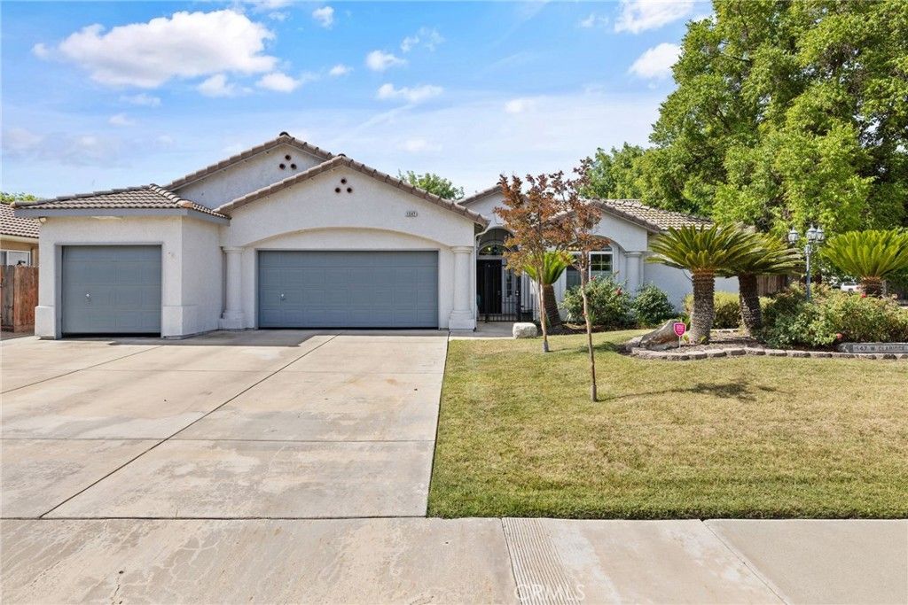 Image 1 of property listing at 1547 W Claridge Court, Hanford, CA 93230