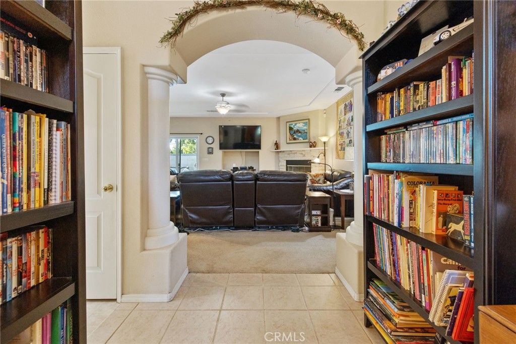 Image 17 of property listing at 1547 W Claridge Court, Hanford, CA 93230