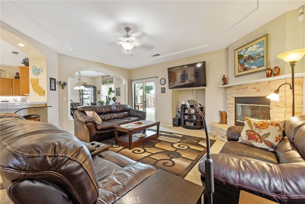 Image 19 of property listing at 1547 W Claridge Court, Hanford, CA 93230