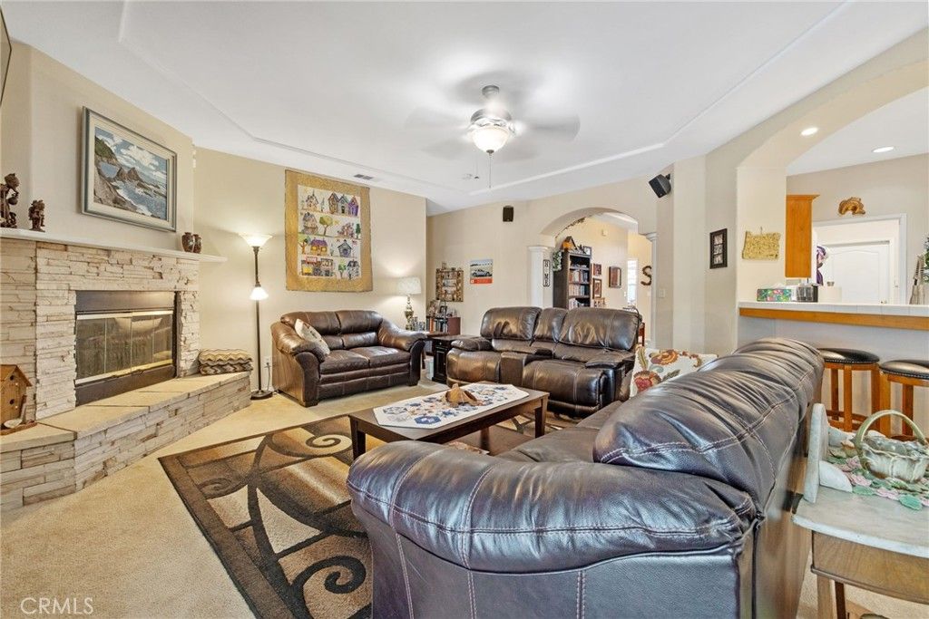 Image 21 of property listing at 1547 W Claridge Court, Hanford, CA 93230