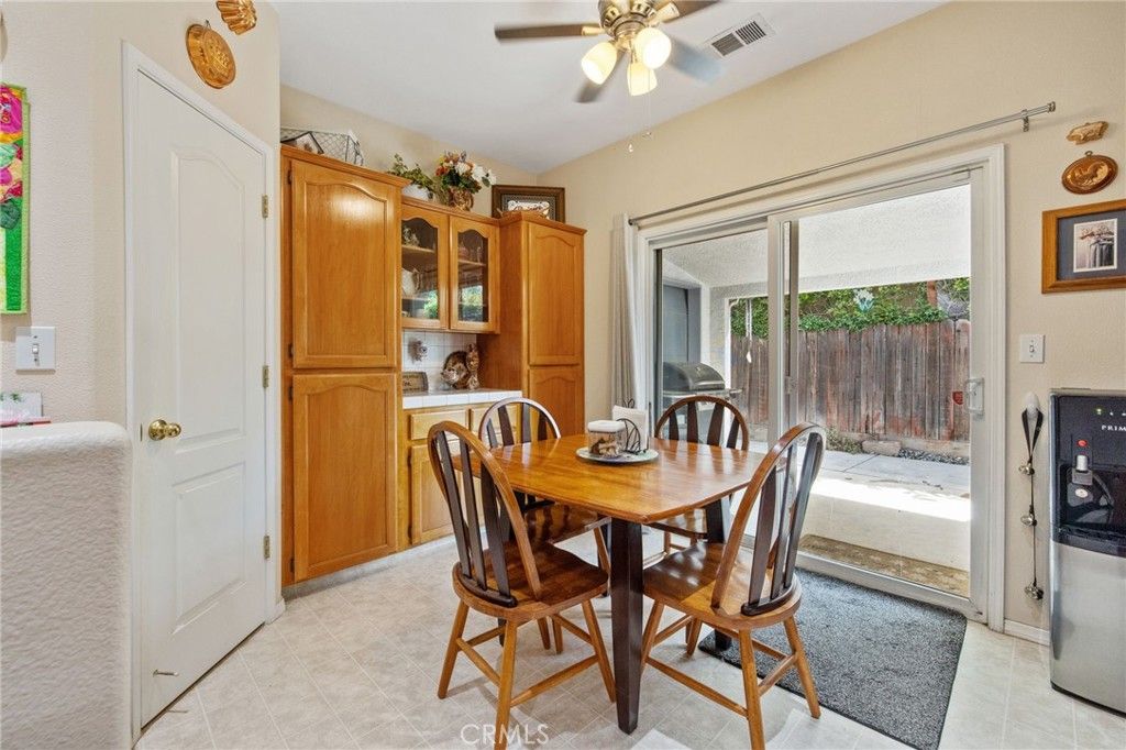 Image 27 of property listing at 1547 W Claridge Court, Hanford, CA 93230