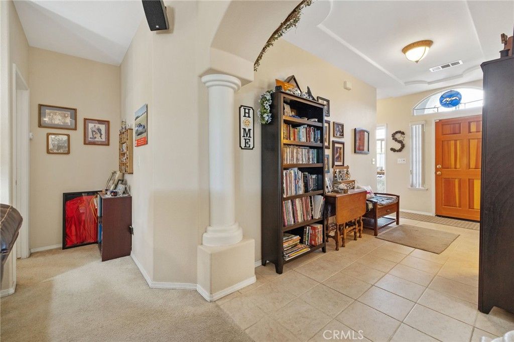 Image 32 of property listing at 1547 W Claridge Court, Hanford, CA 93230