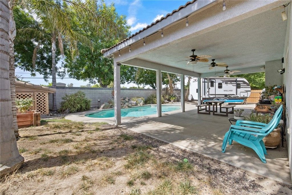 Image 42 of property listing at 1547 W Claridge Court, Hanford, CA 93230