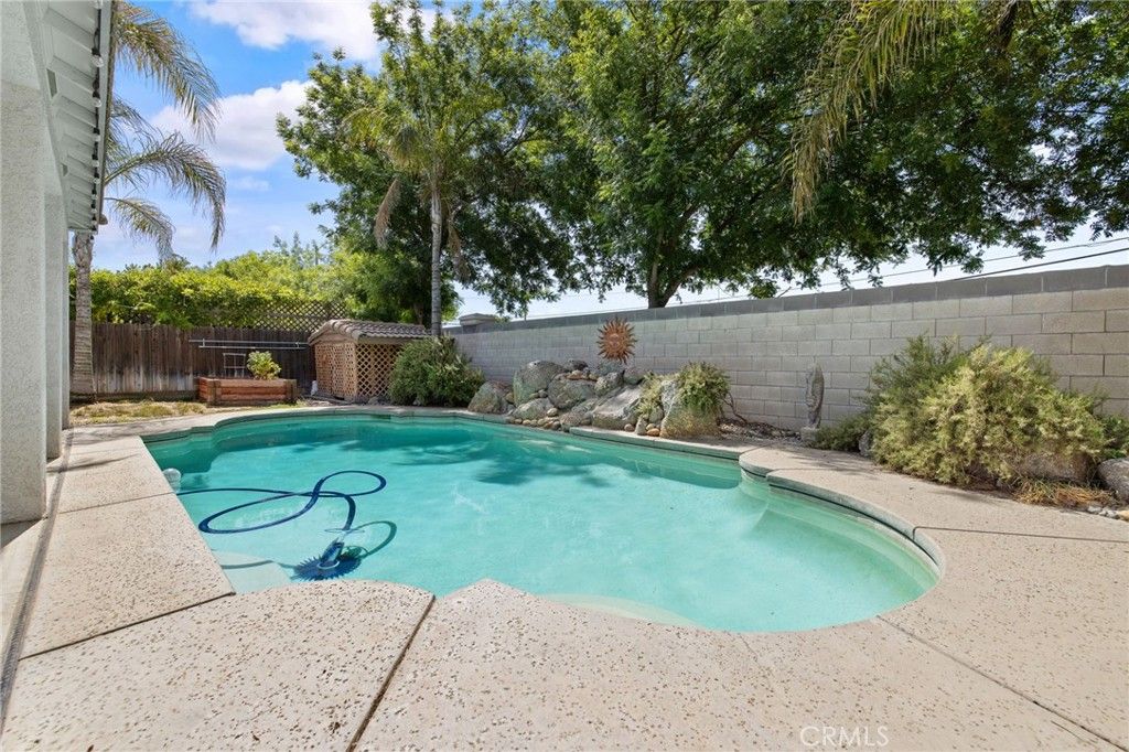 Image 47 of property listing at 1547 W Claridge Court, Hanford, CA 93230