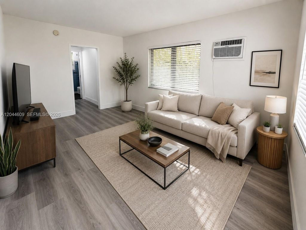34 Madeira Ave 3, Coral Gables, FL 33134