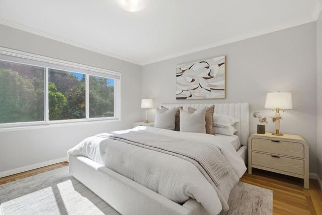 25900 Vinedo, Los Altos Hills, CA 94022