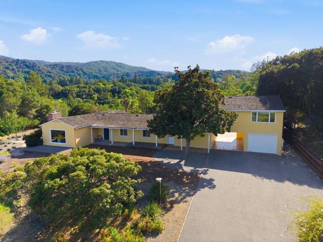 25900 Vinedo, Los Altos Hills, CA 94022