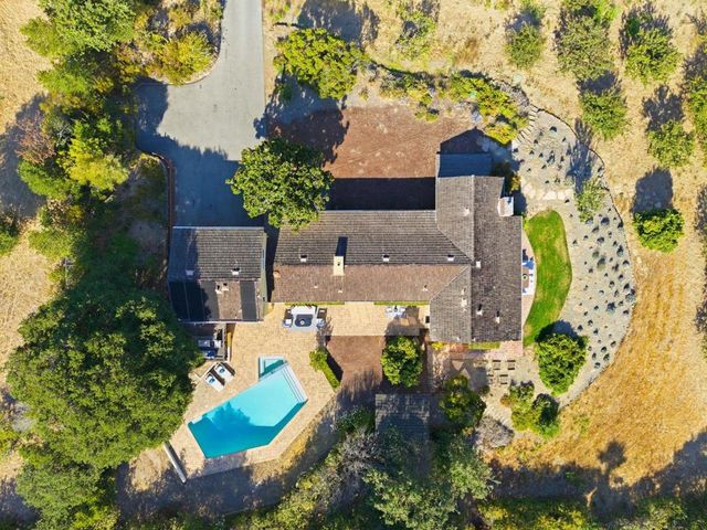 25900 Vinedo, Los Altos Hills, CA 94022