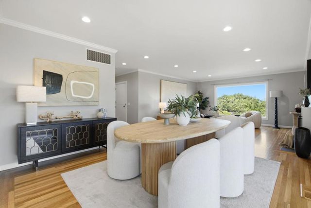 25900 Vinedo, Los Altos Hills, CA 94022