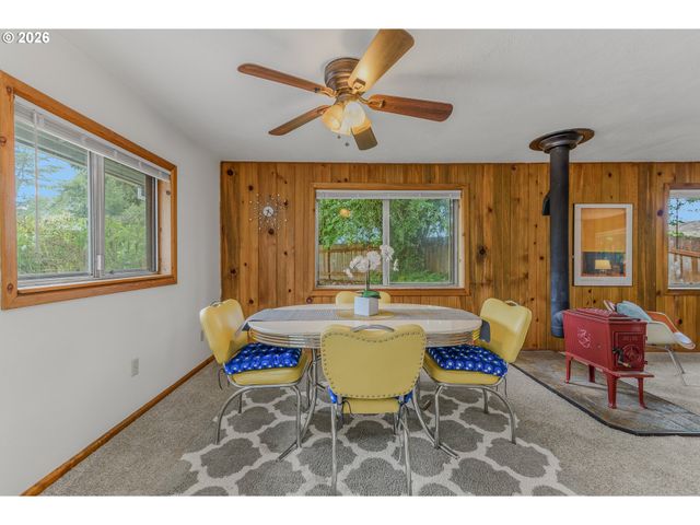 6303 Sw 60TH Ave, Portland, OR 97221