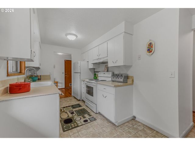 6303 Sw 60TH Ave, Portland, OR 97221