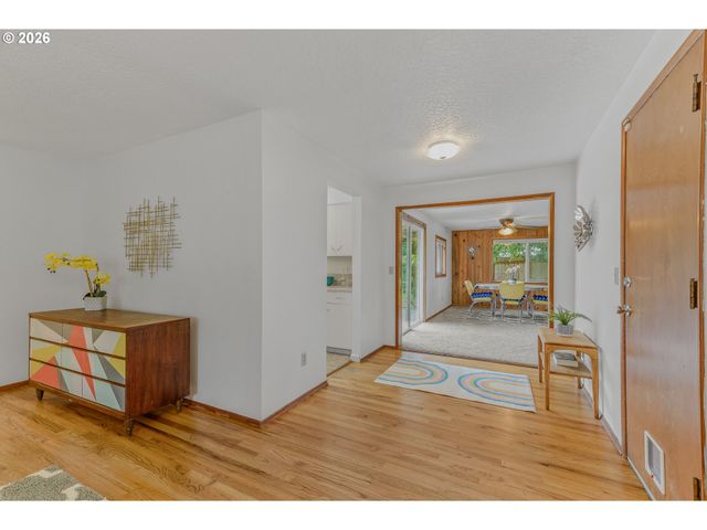 6303 Sw 60TH Ave, Portland, OR 97221