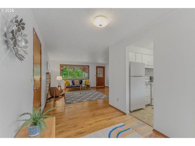 6303 Sw 60TH Ave, Portland, OR 97221
