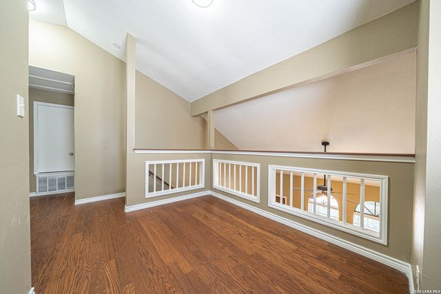 821 Meadow Stone, Converse, TX 78109