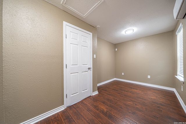 821 Meadow Stone, Converse, TX 78109