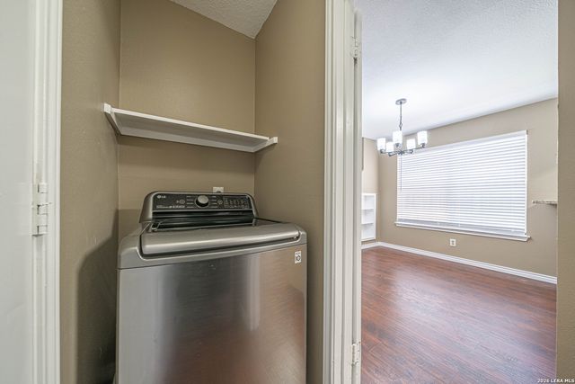 821 Meadow Stone, Converse, TX 78109