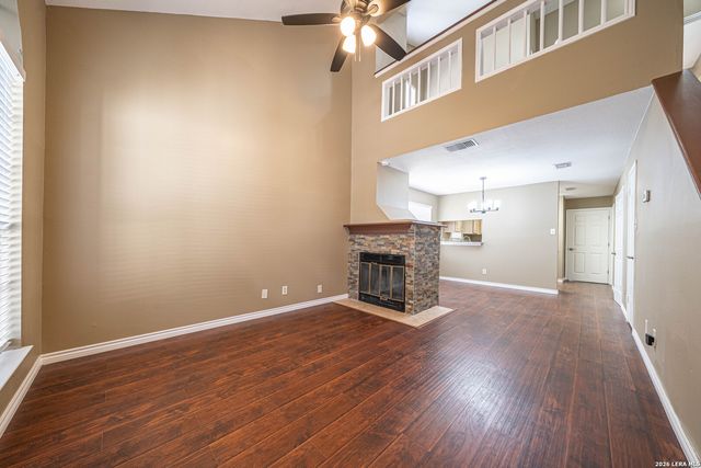 821 Meadow Stone, Converse, TX 78109
