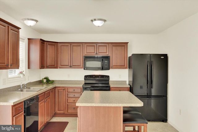186 MAPLETON DR, Harrisburg, PA 17112