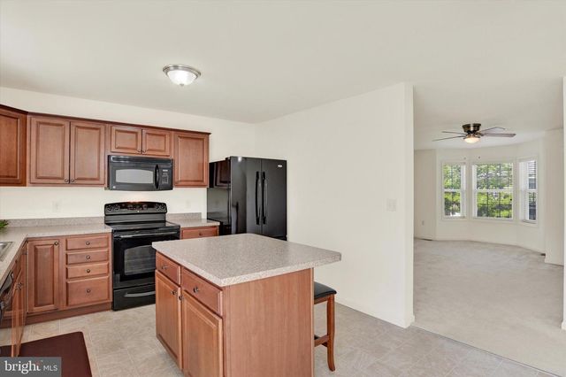 186 MAPLETON DR, Harrisburg, PA 17112