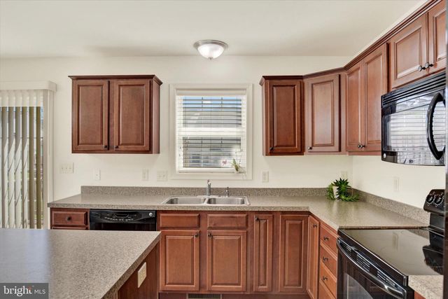 186 MAPLETON DR, Harrisburg, PA 17112