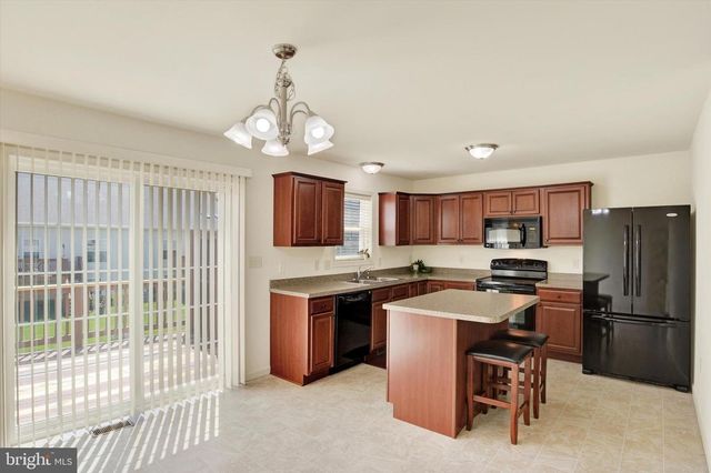 186 MAPLETON DR, Harrisburg, PA 17112