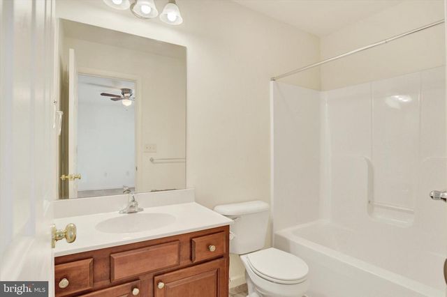 186 MAPLETON DR, Harrisburg, PA 17112