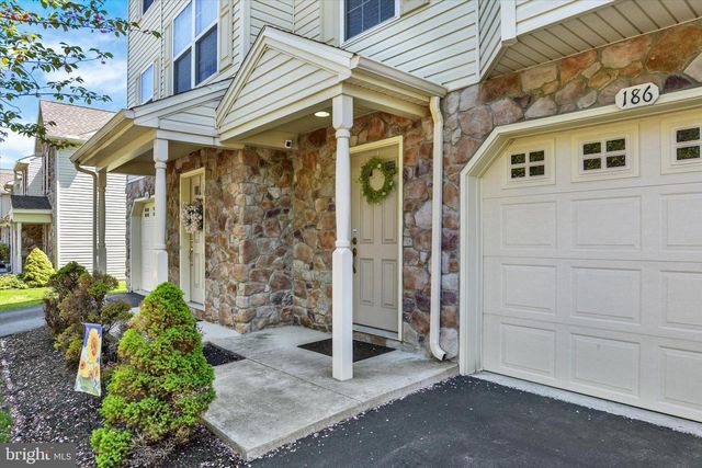 186 MAPLETON DR, Harrisburg, PA 17112