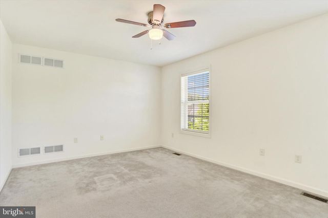 186 MAPLETON DR, Harrisburg, PA 17112