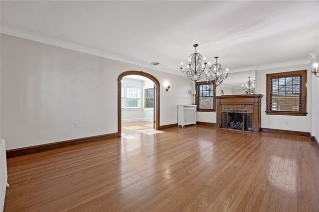2101 Washington Avenue SE, Cedar Rapids, IA 52403
