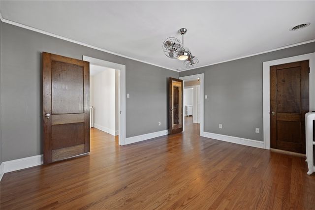 2101 Washington Avenue SE, Cedar Rapids, IA 52403
