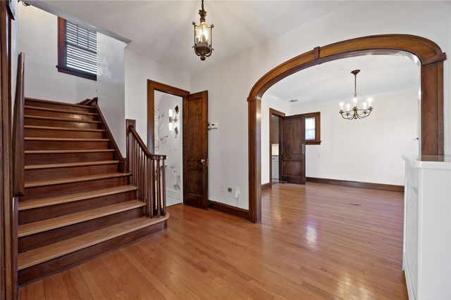 2101 Washington Avenue SE, Cedar Rapids, IA 52403