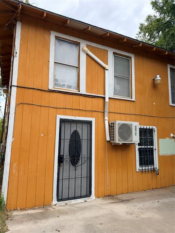 2205 Roosevelt Avenue, Fort Worth, TX 76164