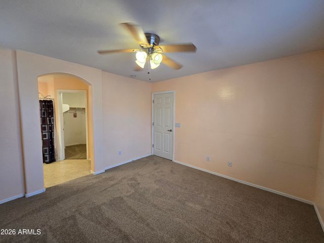 923 E SAVANNAH Drive, Chandler, AZ 85225