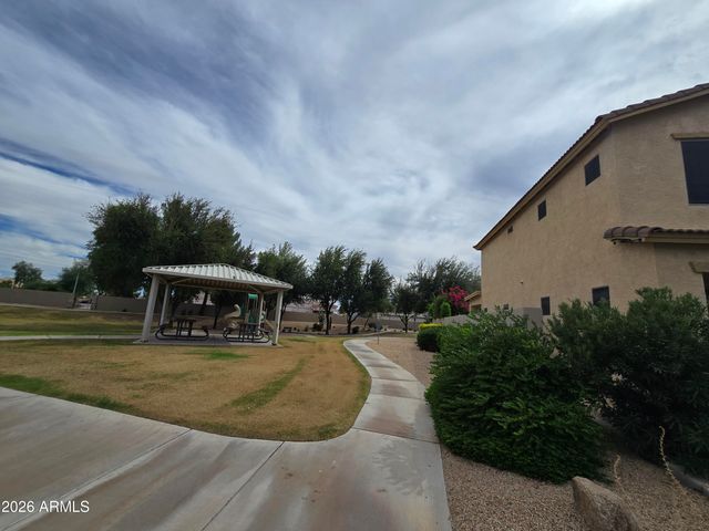 923 E SAVANNAH Drive, Chandler, AZ 85225