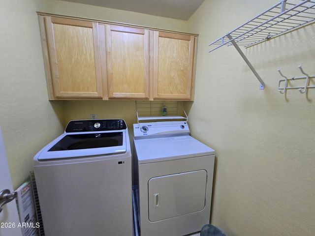 923 E SAVANNAH Drive, Chandler, AZ 85225