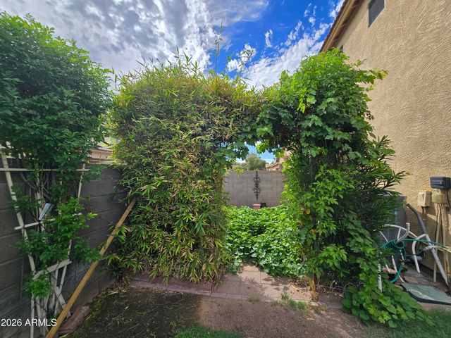 923 E SAVANNAH Drive, Chandler, AZ 85225