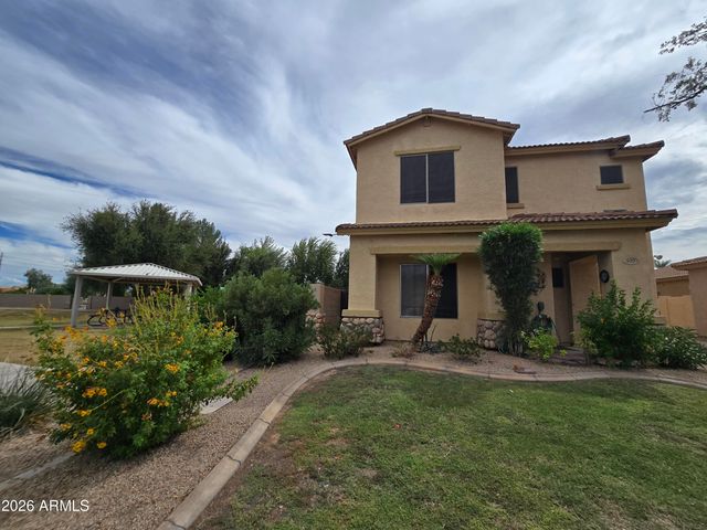 923 E SAVANNAH Drive, Chandler, AZ 85225