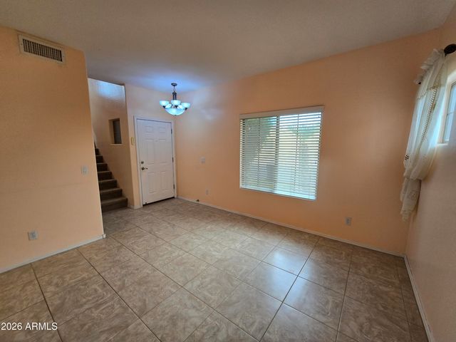 923 E SAVANNAH Drive, Chandler, AZ 85225